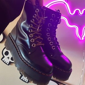 Like new Jadon Max doc martens
